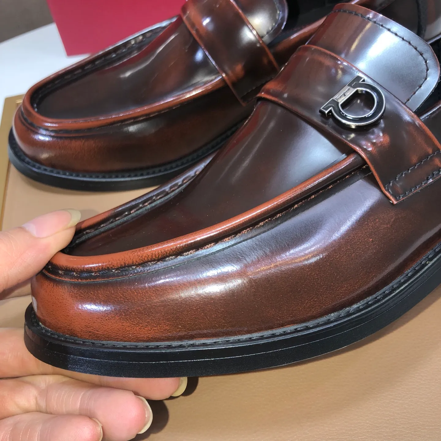 Men's shoes 💰540💰 [Ferragamo/Ferragamo] The latest model from the counter. Original imported high-quality cowhide with open sides + imported 🐂 cowhide lining + original luxury metal buckle + original combination outsole. Comparison is stress-free 38–45 (45 is custom-made and cannot be returned or exchanged)